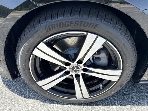 New 2025 Mercedes-Benz C 300 Sedan image 9