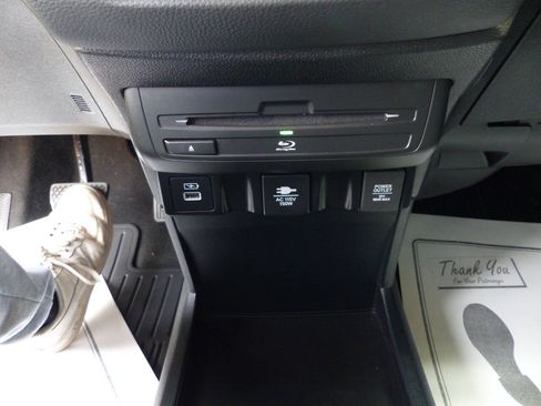 Used 2024 Honda Odyssey Elite image 38