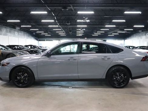Used 2025 Honda Accord SE image 2