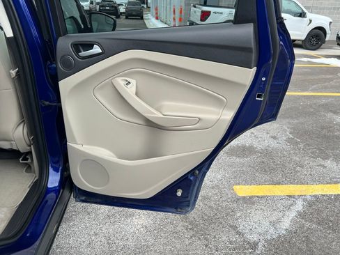 Used 2015 Ford Escape SE w/ Equipment Group 201A image 18