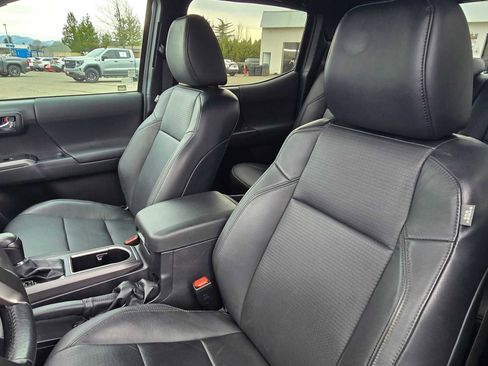 Certified 2023 Toyota Tacoma TRD Off-Road w/ TRD Premium Off Road Package image 20