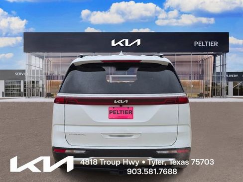 Used 2024 Kia Carnival SX Prestige FWD image 5