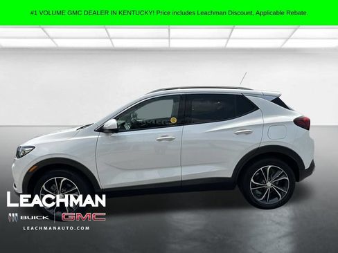 Used 2022 Buick Encore GX Essence w/ Advanced Technology Package FWD image 2