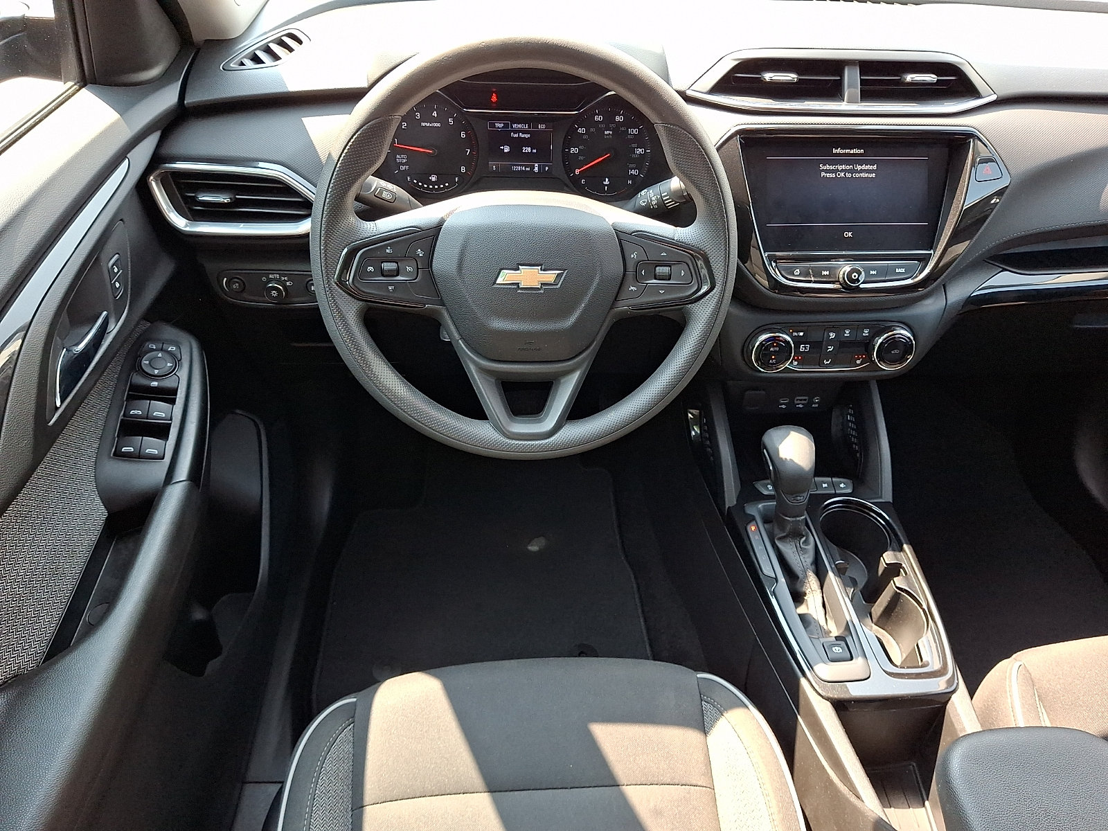 Certified 2021 Chevrolet TrailBlazer LT w/ Convenience Package FWD image 13