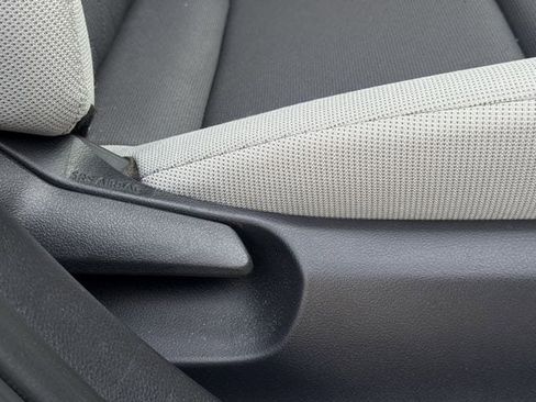 Used 2024 Toyota Corolla LE image 30