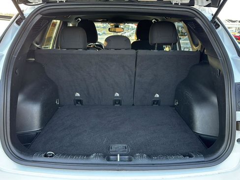 Used 2023 Jeep Compass Sport image 27