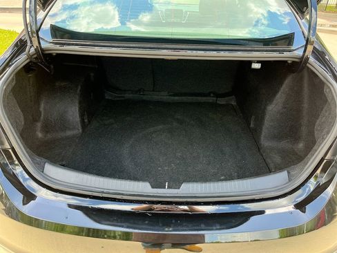 Used 2022 Chevrolet Malibu LT FWD image 28