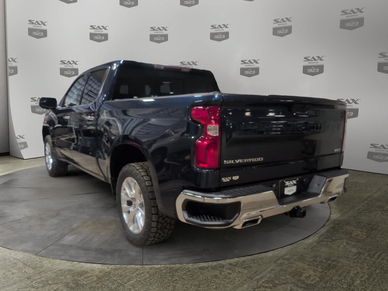 Used 2020 Chevrolet Silverado 1500 LTZ AWD/4WD image 3