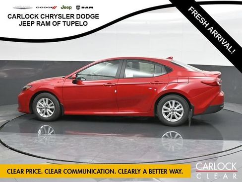 Used 2025 Toyota Camry LE w/ Convenience Package FWD image 10