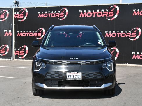 Used 2023 Kia Niro Wind FWD image 2