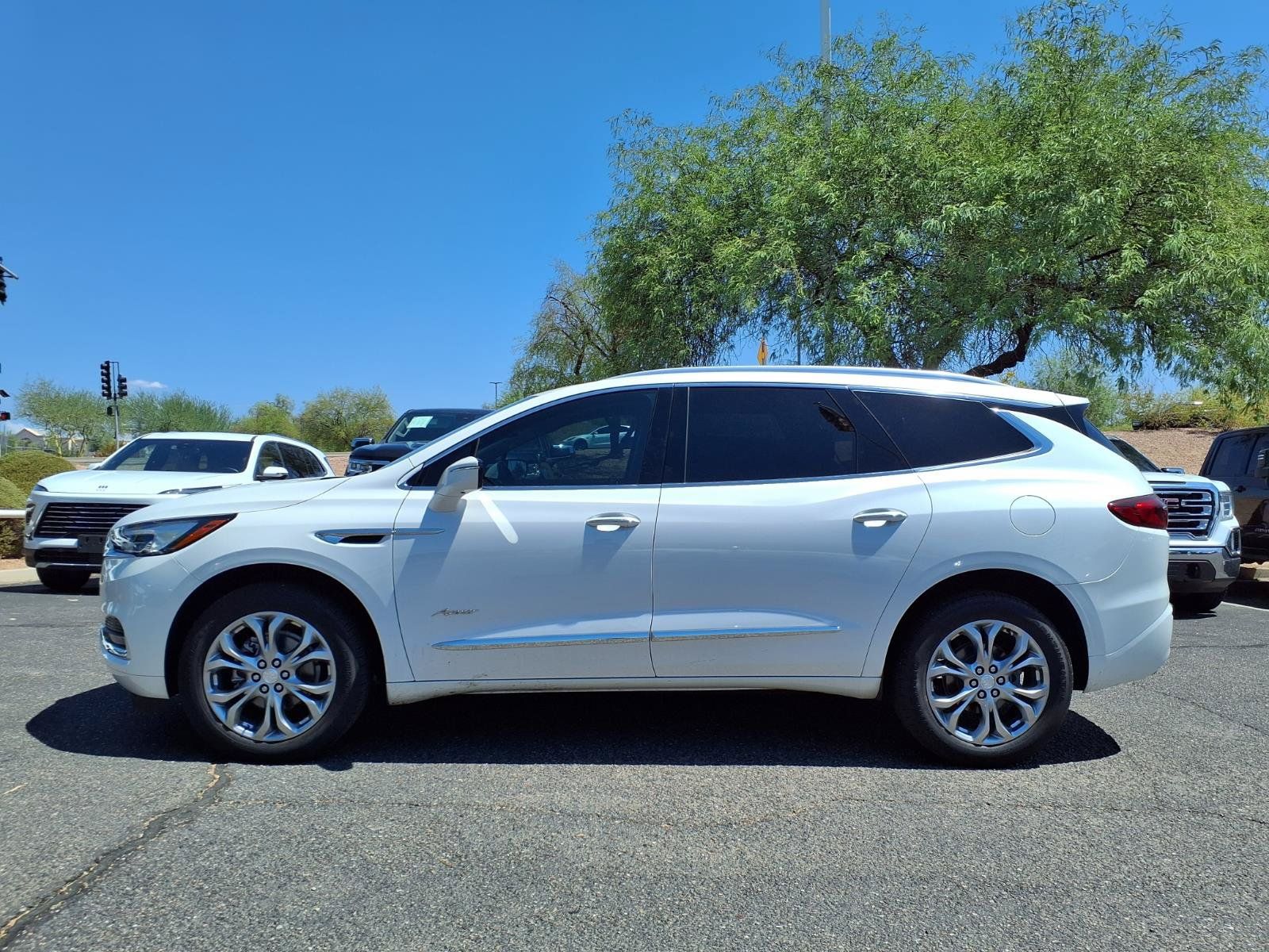 Used 2021 Buick Enclave Avenir w/ Avenir Technology Package FWD image 9