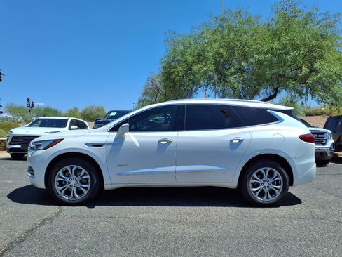 Used 2021 Buick Enclave Avenir w/ Avenir Technology Package FWD image 9