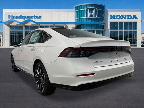New 2026 Honda Accord Touring image 5