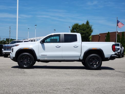 New 2025 GMC Canyon Elevation w/ Convenience Package image 4