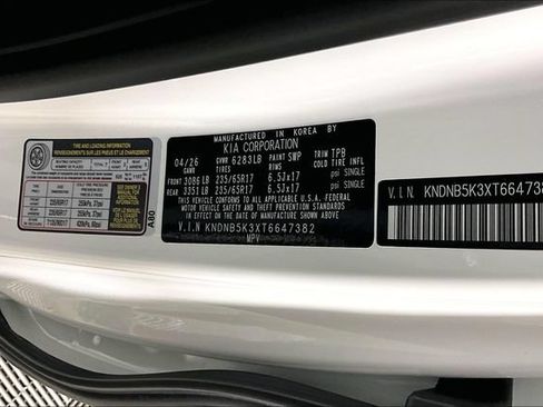 New 2026 Kia Carnival LX FWD image 9