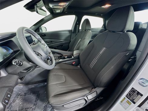 Certified 2026 Hyundai Elantra SEL Sport Premium w/ Cargo Package FWD image 11