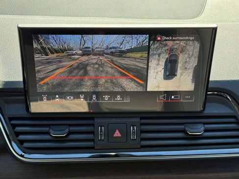 Certified 2025 Audi Q5 e Premium Plus w/ Premium Plus Package image 29