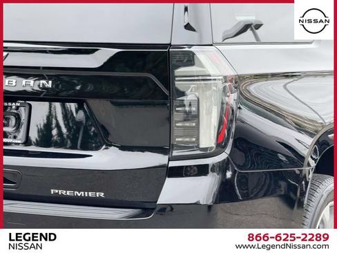 Used 2025 Chevrolet Suburban Premier AWD/4WD image 13