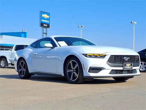 Used 2024 Ford Mustang Premium image 3