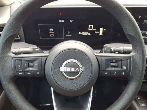 Certified 2025 Nissan Kicks SV FWD image 14