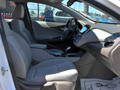 Used 2021 Chevrolet Malibu LT FWD image 39