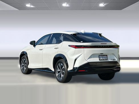 Certified 2023 Lexus RZ 450e Premium image 3