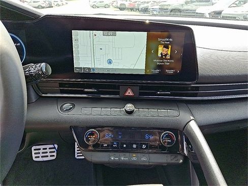 New 2025 Hyundai Elantra SEL image 9