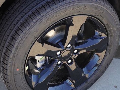 New 2026 Jeep Grand Cherokee Limited image 11