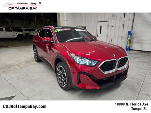 Used 2025 BMW X2 xDrive28i w/ Premium Package AWD/4WD image 1