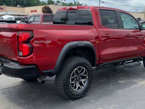 Certified 2024 Chevrolet Colorado ZR2 w/ Safety Package AWD/4WD image 8