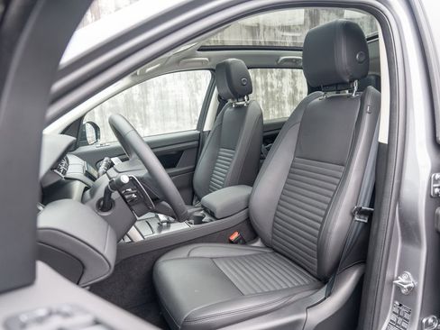 Certified 2024 Land Rover Discovery Sport S image 20