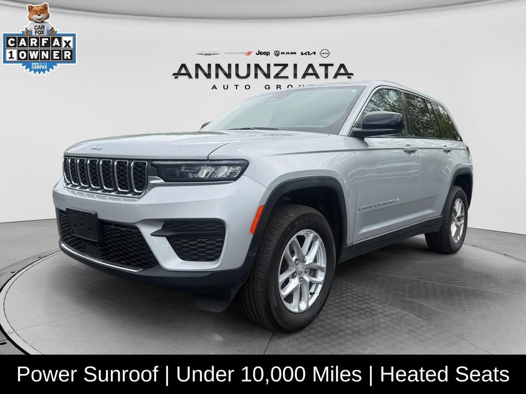 Used 2025 Jeep Grand Cherokee Laredo X w/ Luxury Tech Group I AWD/4WD image 1