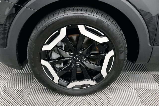 Used 2025 Kia Telluride S AWD/4WD image 10
