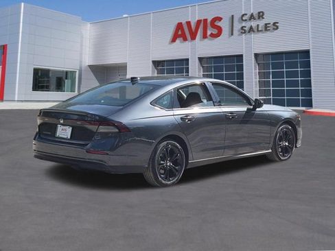 Used 2025 Honda Accord SE image 6