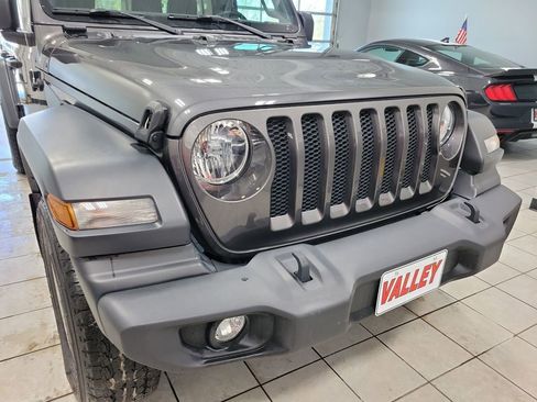 Used 2021 Jeep Wrangler Unlimited Sport AWD/4WD image 24