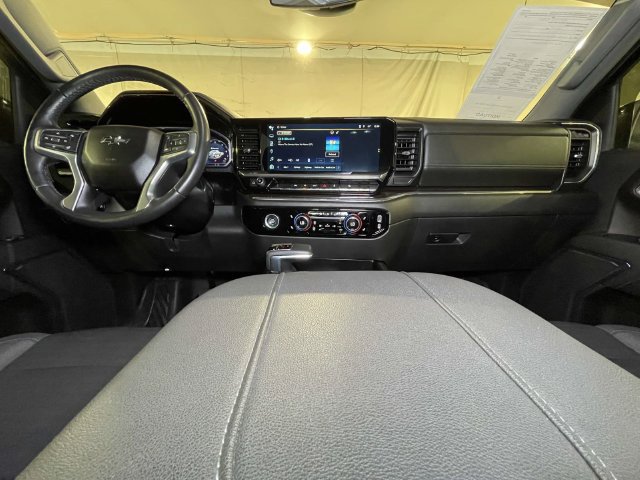 Used 2023 Chevrolet Silverado 1500 RST AWD/4WD image 23