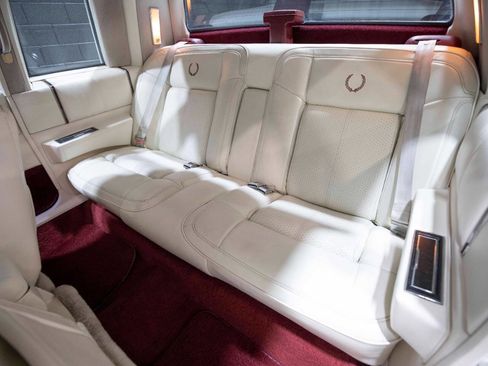 Used 1990 Cadillac De Ville Coupe image 38