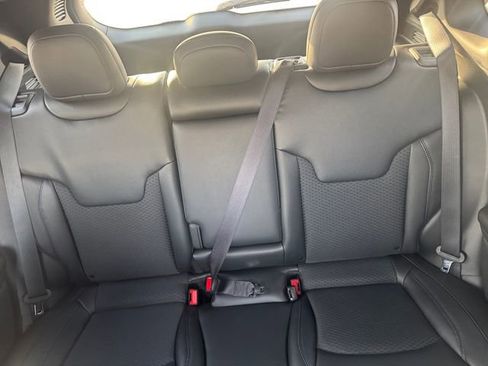 New 2026 Jeep Compass Latitude image 13