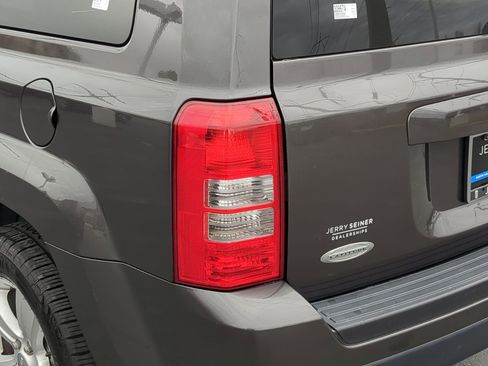 Used 2014 Jeep Patriot Latitude w/ All Weather Capability Group image 11