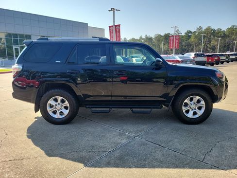 Used 2021 Toyota 4Runner SR5 RWD image 7