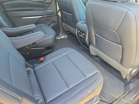 Used 2026 Chevrolet Traverse LT AWD/4WD image 11
