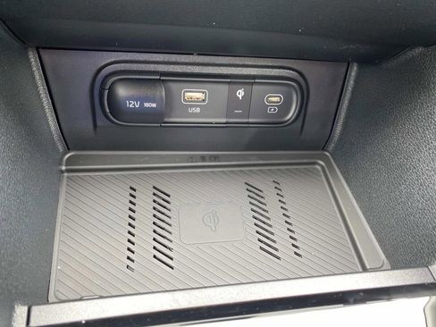 Used 2025 Kia Sportage EX FWD image 11