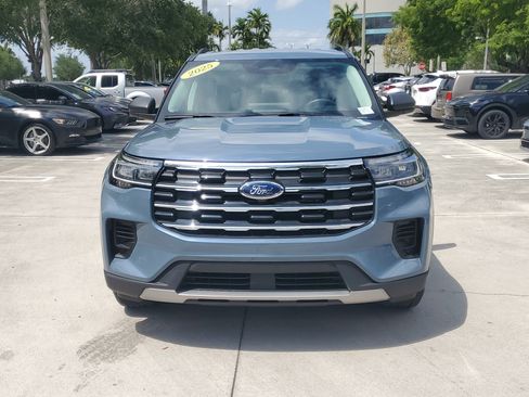 Used 2025 Ford Explorer Active RWD image 8