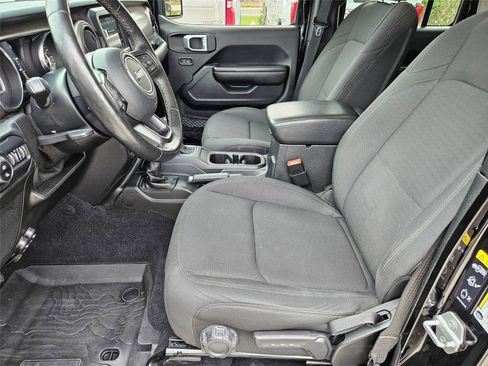 Used 2020 Jeep Gladiator Sport w/ Quick Order Package 24S AWD/4WD image 10