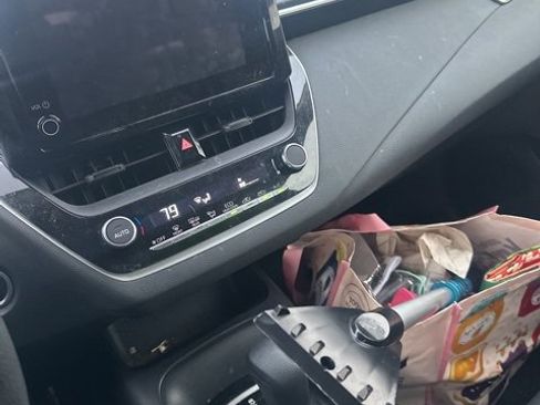 Used 2024 Toyota Corolla LE w/ LE Convenience Package image 5