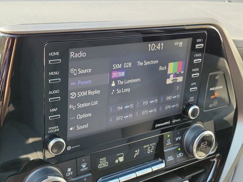 Used 2022 Toyota Highlander LE image 31