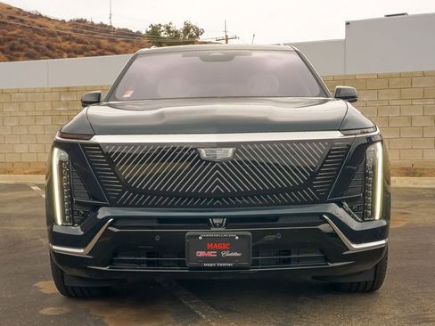 Certified 2026 Cadillac Vistiq Luxury image 4