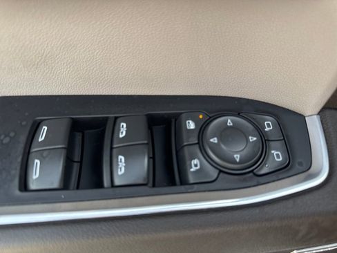 Used 2023 GMC Sierra 1500 SLT w/ SLT Premium Package image 18