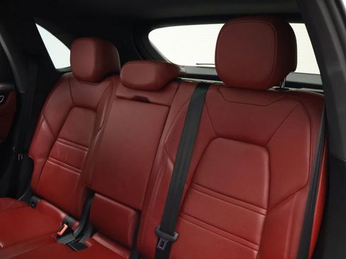 Used 2023 Porsche Cayenne S AWD/4WD image 18