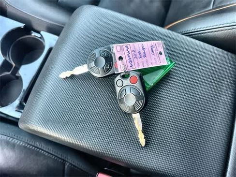 Used 2010 Ford Escape Limited image 21